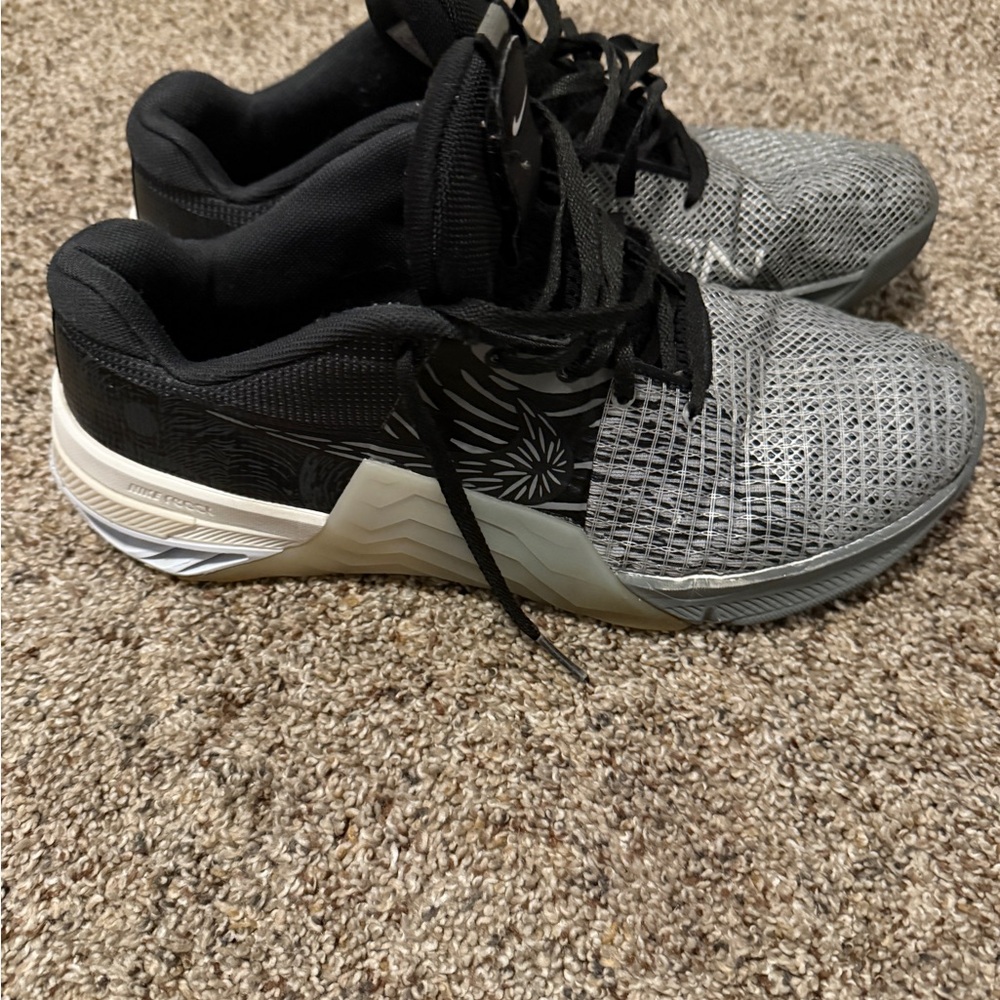 Nike Metcon 9 Black and Gray Athletic Shoes